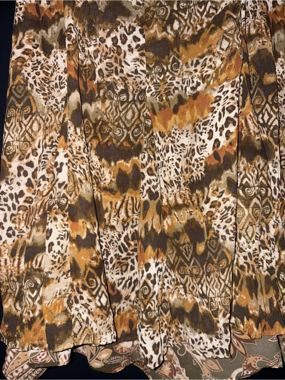 BUNDLE 2 Skirts: Reversible Skirt, Paisley and Animal Print + Green Lace Skirt - Picture 8 of 15